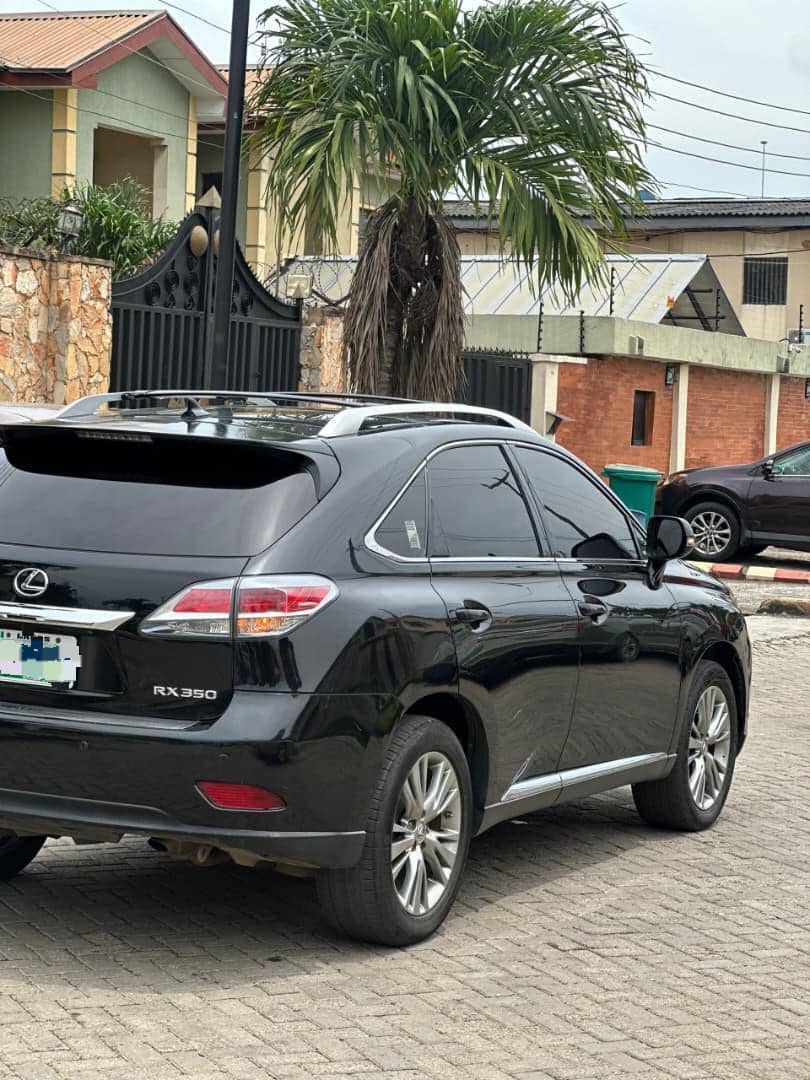 Lexus RX 350 (black) Gallery Image