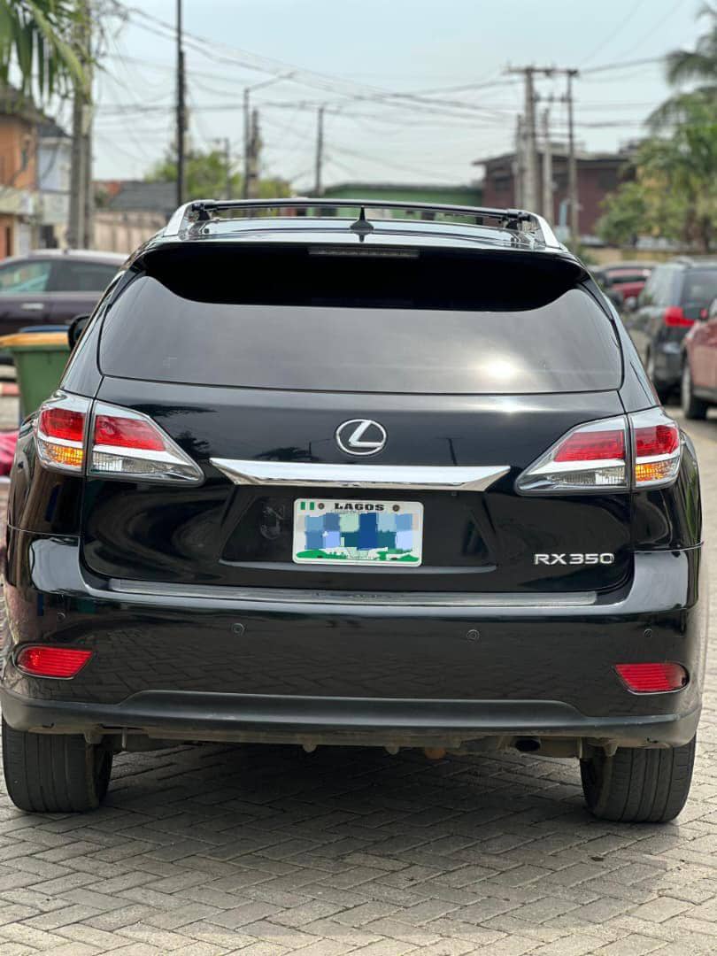 Lexus RX 350 (black) Gallery Image