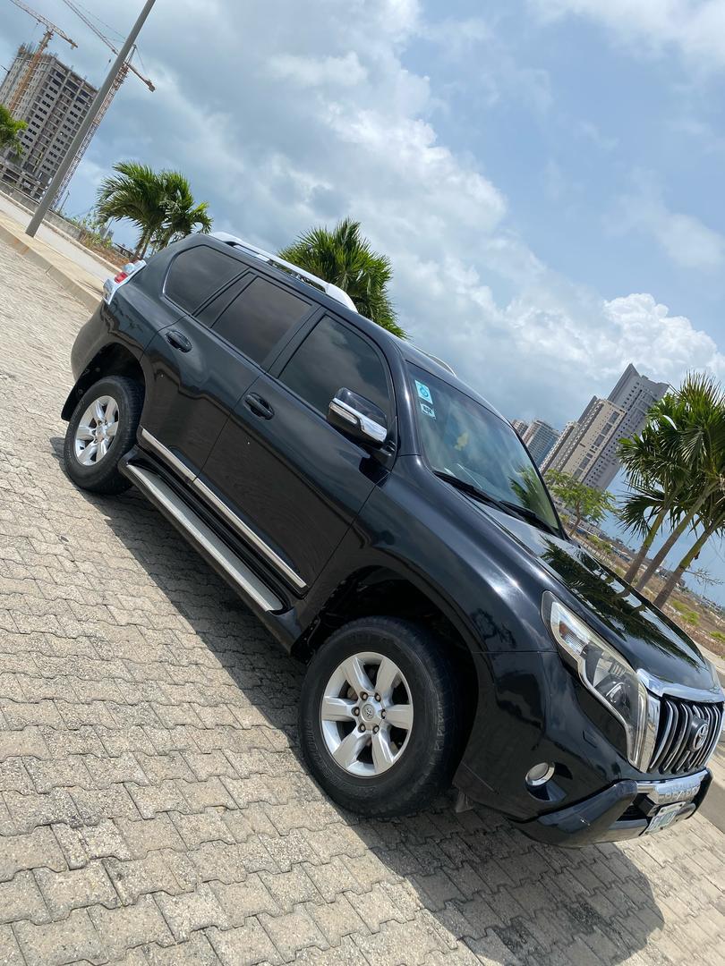 Toyota Prado (black) Gallery Image