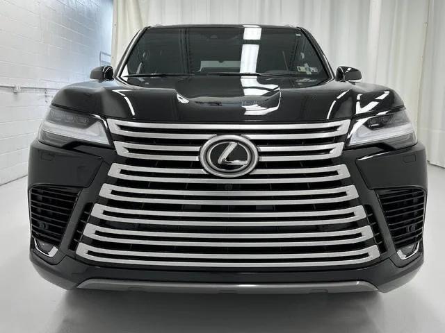 LEXUS LX600 Gallery Image